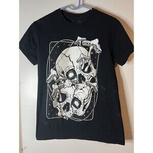 girls size 2 shoese Small Threadless Skulls Tshirt